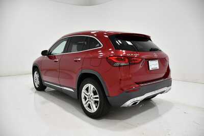 2021 Mercedes-Benz GLA-Class, $19974. Photo 3