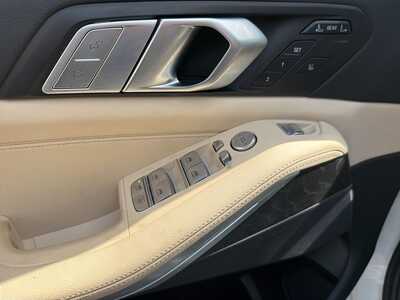 2022 BMW X7, $46000. Photo 12