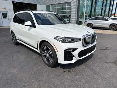 2022 BMW X7, $46000. Photo 3