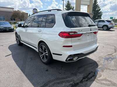 2022 BMW X7, $46000. Photo 8