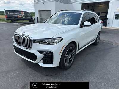 2022 BMW X7, $46000. Photo 1