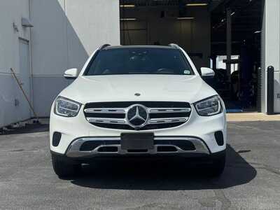 2022 Mercedes-Benz GLC-Class, $30495. Photo 2