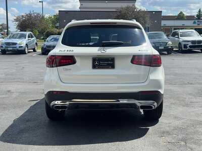 2022 Mercedes-Benz GLC-Class, $30495. Photo 4