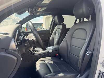 2022 Mercedes-Benz GLC-Class, $30495. Photo 7