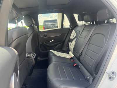 2022 Mercedes-Benz GLC-Class, $30495. Photo 8