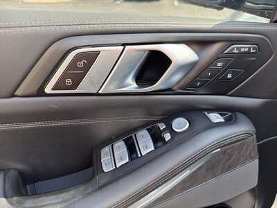2024 BMW X7, $67000. Photo 12