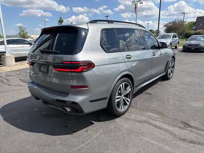 2024 BMW X7, $67000. Photo 6