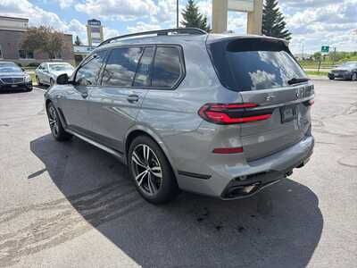 2024 BMW X7, $67000. Photo 8