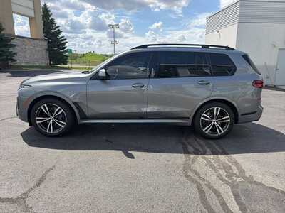 2024 BMW X7, $67000. Photo 9