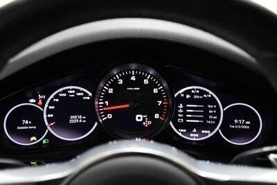 2023 Porsche Cayenne, $54600. Photo 11