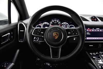2023 Porsche Cayenne, $54600. Photo 9