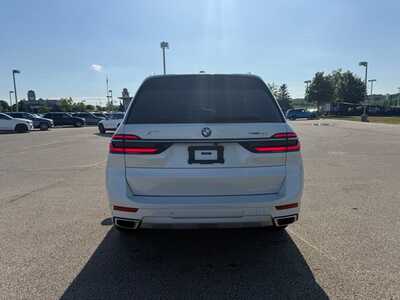 2024 BMW X7, $60875. Photo 4
