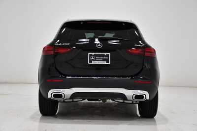 2026 Mercedes-Benz GLA-Class, $46285. Photo 4