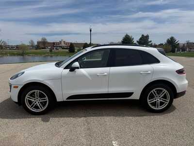 2018 Porsche Macan, $24495. Photo 2
