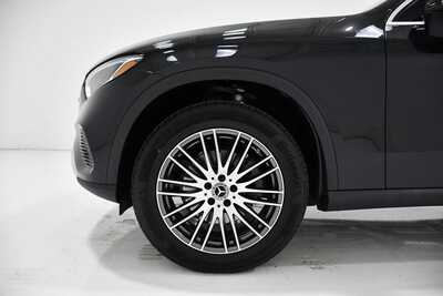 2026 Mercedes-Benz GLC, $50000. Photo 7