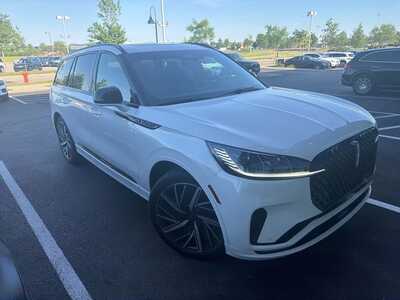 2025 Lincoln Aviator, $72495. Photo 2