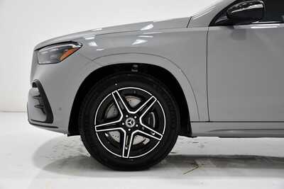 2026 Mercedes-Benz GLE-Class, $95710. Photo 5