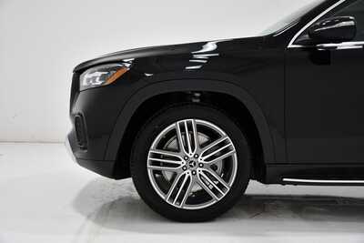 2026 Mercedes-Benz GLS-Class, $97585. Photo 5