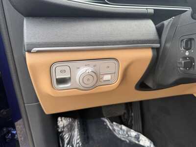 2026 Mercedes-Benz GLE, $74168. Photo 11