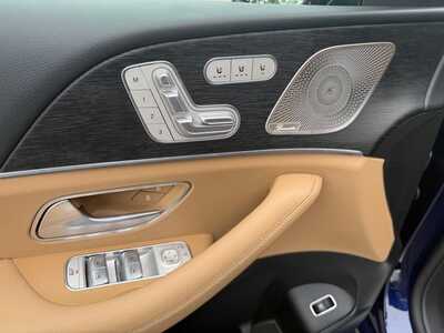 2026 Mercedes-Benz GLE, $74168. Photo 9