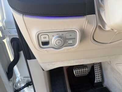 2025 Mercedes-Benz G-Class, $165000. Photo 11
