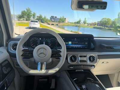 2025 Mercedes-Benz G-Class, $165000. Photo 12