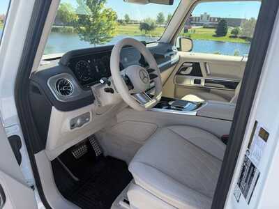 2025 Mercedes-Benz G-Class, $165000. Photo 8