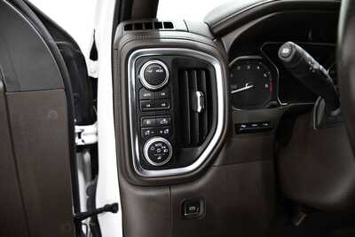 2021 GMC 1500 Crew Cab, $33095. Photo 11