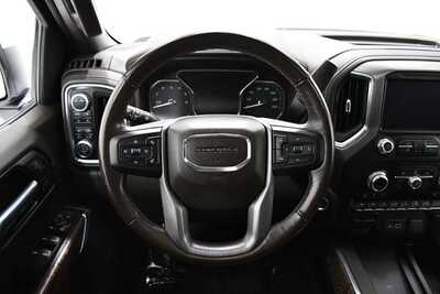 2021 GMC 1500 Crew Cab, $33095. Photo 9