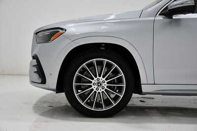 2026 Mercedes-Benz GLE-Class, $75680. Photo 5