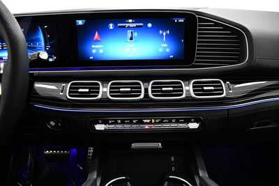 2026 Mercedes-Benz GLE-Class, $141800. Photo 11