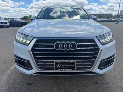 2018 Audi Q7, $16600. Photo 2