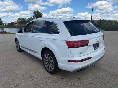2018 Audi Q7, $16600. Photo 6