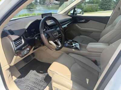 2018 Audi Q7, $16600. Photo 9