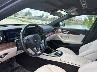 2018 Mercedes-Benz E-Class, $21100. Photo 12