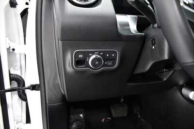 2026 Mercedes-Benz GLB-Class, $42095. Photo 11