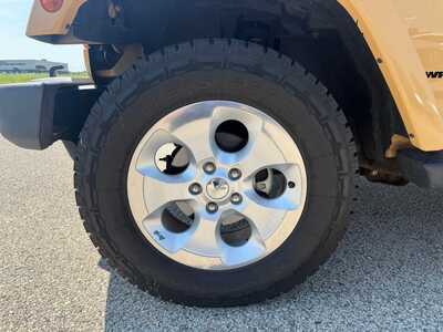 2014 Jeep Wrangler, $16600. Photo 9
