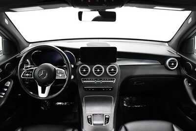2021 Mercedes-Benz GLC-Class, $27338. Photo 9