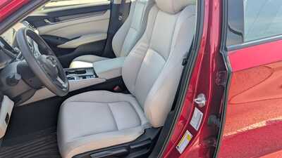 2022 Honda Accord, $20600. Photo 11