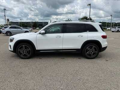 2026 Mercedes-Benz GLB-Class, $43100. Photo 2
