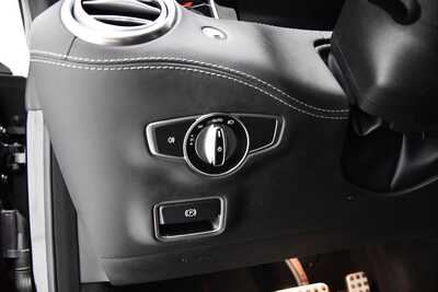 2017 Mercedes-Benz S-Class, $57595. Photo 11