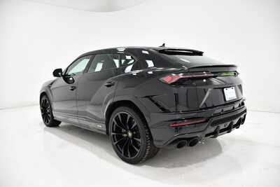2023 Lamborghini Urus, $244600. Photo 3