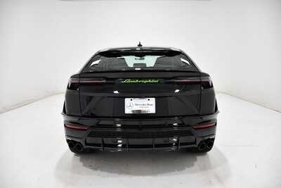 2023 Lamborghini Urus, $244600. Photo 4