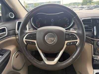 2020 Jeep Grand Cherokee, $27600. Photo 11