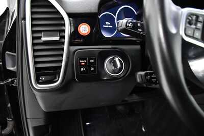 2020 Porsche Cayenne, $38600. Photo 11