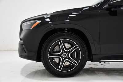 2026 Mercedes-Benz GLE-Class, $80830. Photo 5