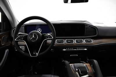 2026 Mercedes-Benz GLE-Class, $80830. Photo 7