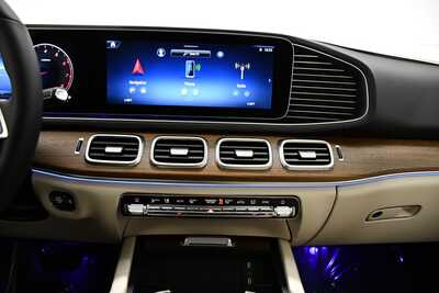 2026 Mercedes-Benz GLE-Class, $82175. Photo 11