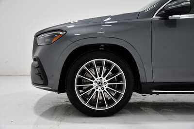 2026 Mercedes-Benz GLE-Class, $87760. Photo 5