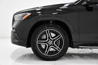2026 Mercedes-Benz GLE-Class, $80830. Photo 5